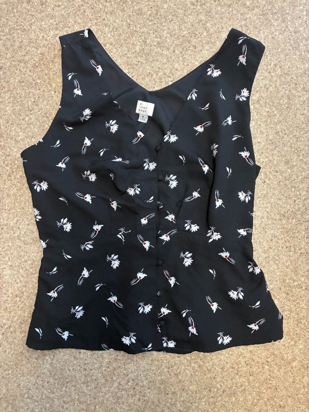 A New Day Floral Button Front Sleeveless Blouse Black White Red Size M